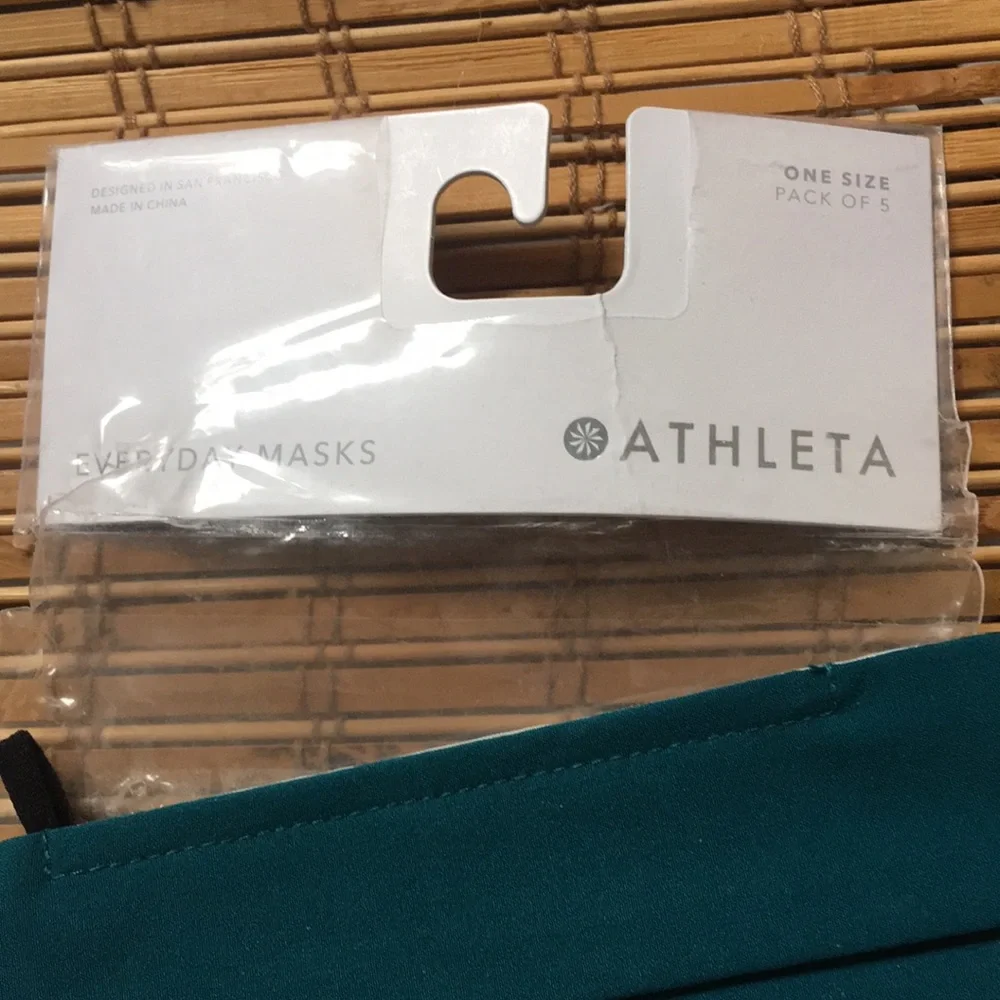2 New Athleta Everyday Masks Teal Mint